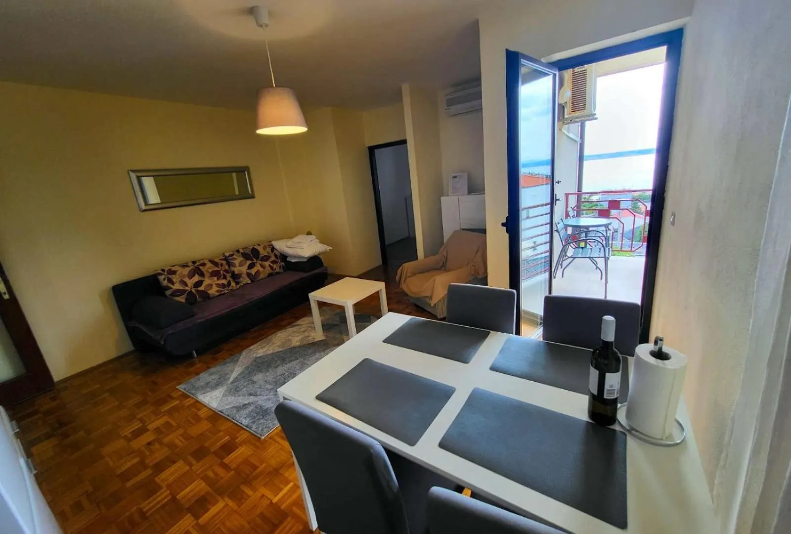Apartments Nikola 诺维·维诺多尔斯基
