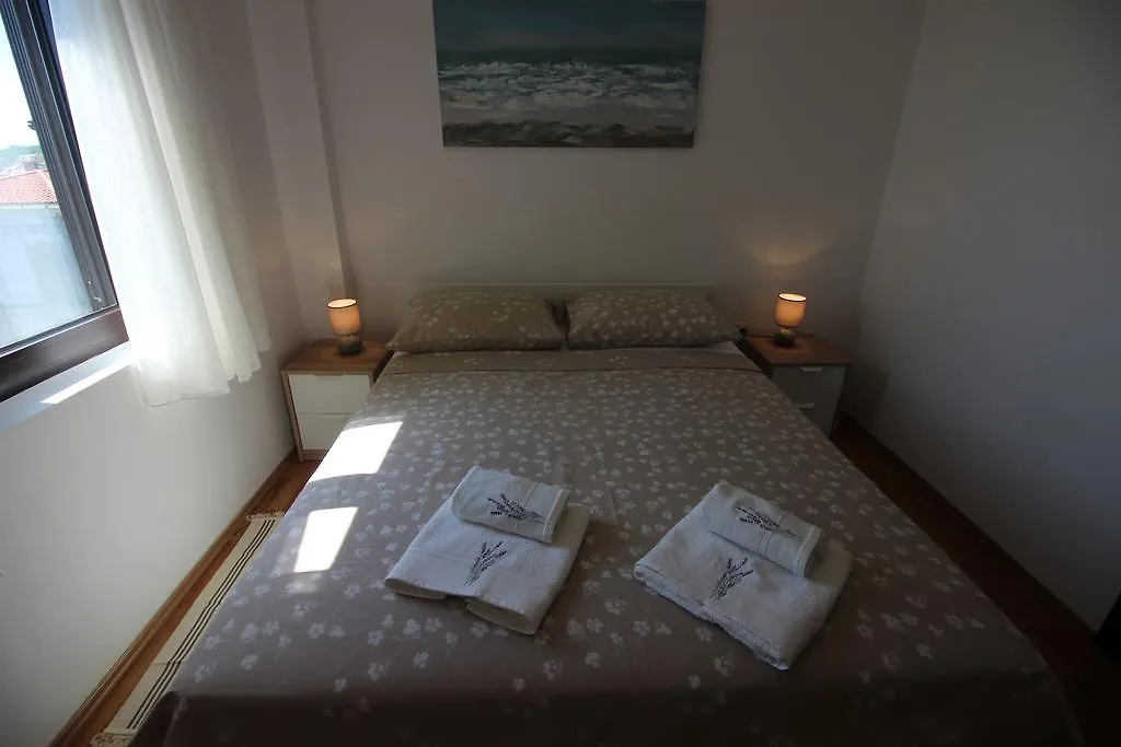 Apartments Nikola 诺维·维诺多尔斯基 克罗地亚
