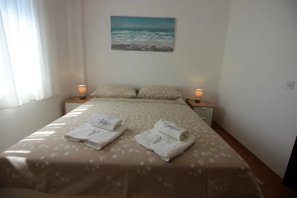 Apartments Nikola 诺维·维诺多尔斯基 克罗地亚